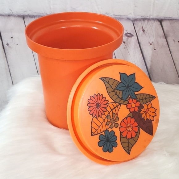 Vintage 70s Rubbermaid Plastic Groovy Flower Floral Cottagecore Orange Canister - Picture 1 of 14